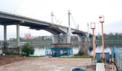 В Химках приступили к установке конструкции для нового моста через Клязьму